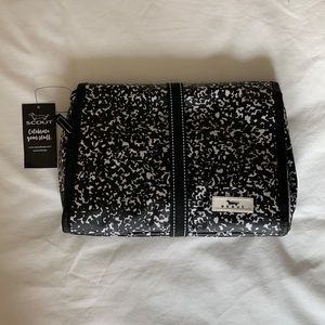 NWT Scout Beauty Burrito Hanging Toiletry Bag